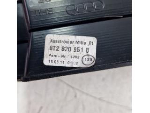 bontott AUDI A5 Középső Szellőző