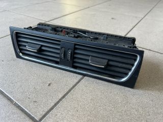 bontott AUDI A5 Középső Szellőző