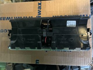 bontott AUDI A5 Középső Szellőző