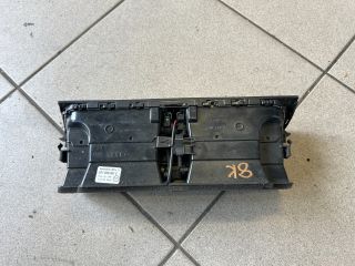 bontott AUDI A5 Középső Szellőző