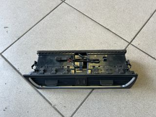 bontott AUDI A5 Középső Szellőző