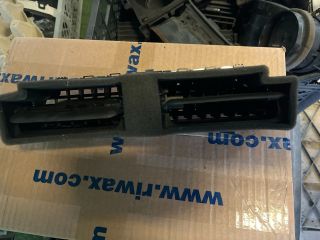 bontott AUDI A5 Középső Szellőző