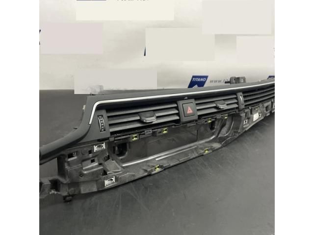 bontott AUDI A5 Középső Szellőző