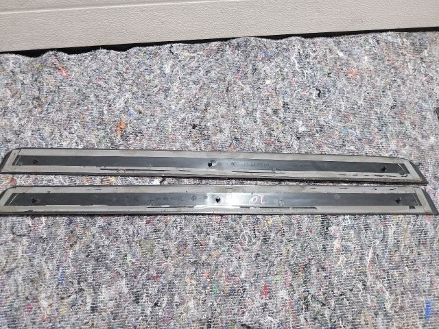 bontott AUDI A5 Küszöb Díszléc Szett