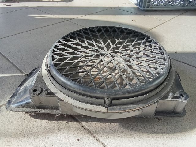 bontott AUDI A5 Mélynyomó Hangszóró