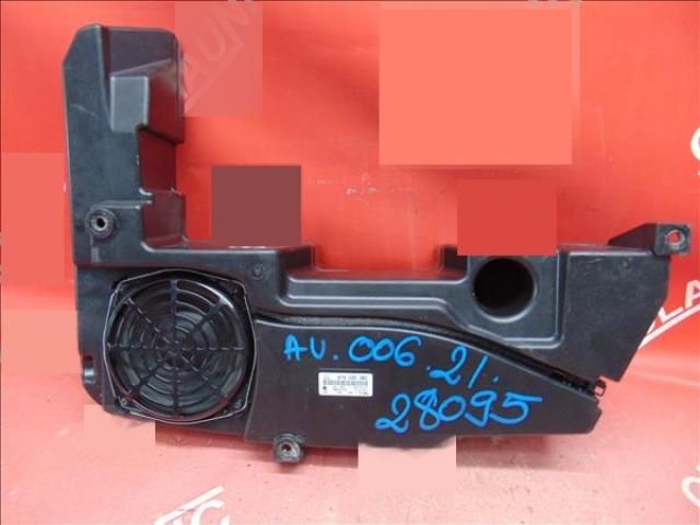 bontott AUDI A5 Mélynyomó Hangszóró