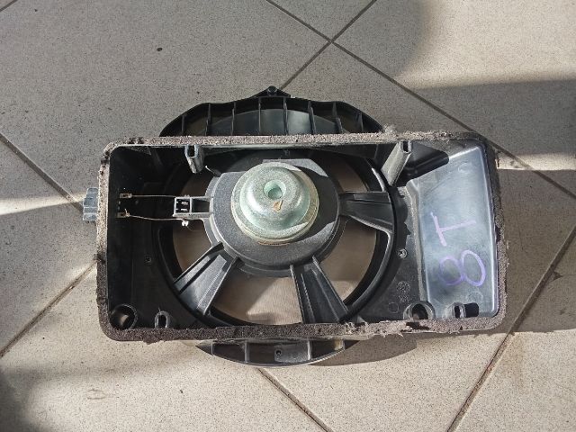 bontott AUDI A5 Mélynyomó Hangszóró