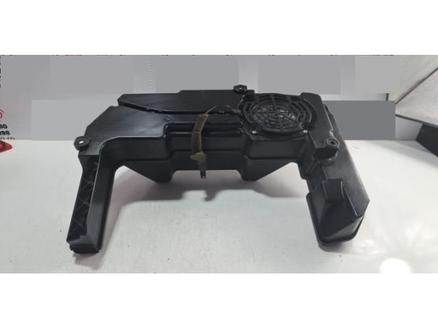 bontott AUDI A5 Mélynyomó Hangszóró