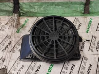 bontott AUDI A5 Mélynyomó Hangszóró