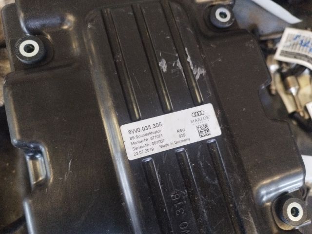 bontott AUDI A5 Mélynyomó Hangszóró