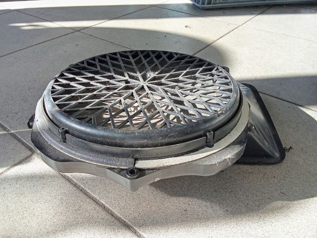 bontott AUDI A5 Mélynyomó Hangszóró