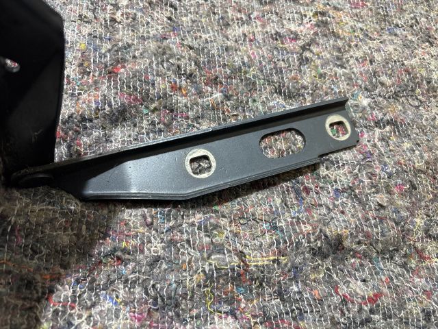 bontott AUDI A5 Motorháztető Jobb Zsanér