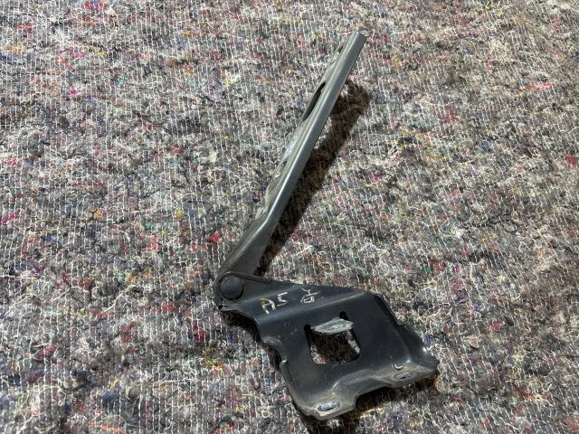 bontott AUDI A5 Motorháztető Jobb Zsanér