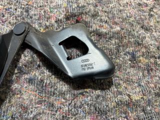 bontott AUDI A5 Motorháztető Jobb Zsanér