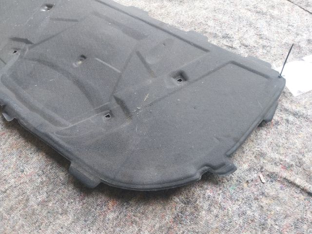 bontott AUDI A5 Motorháztető Szigetelés