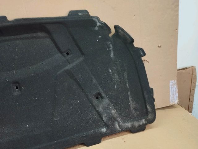 bontott AUDI A5 Motorháztető Szigetelés