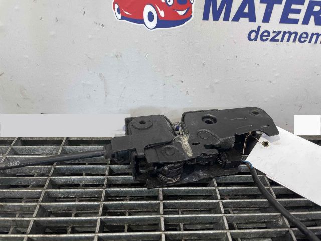 bontott AUDI A5 Motorháztető Zárszerkezet