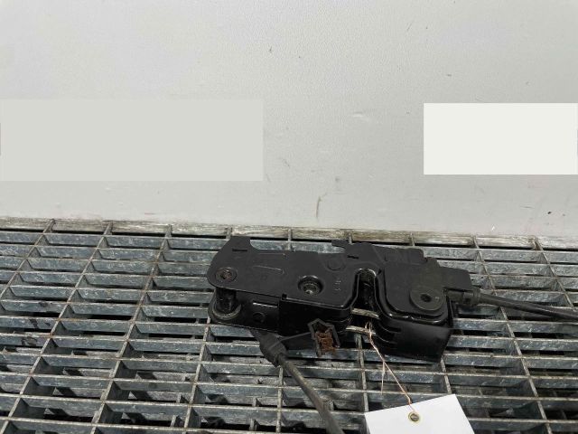 bontott AUDI A5 Motorháztető Zárszerkezet