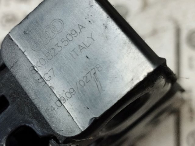 bontott AUDI A5 Motorháztető Zárszerkezet