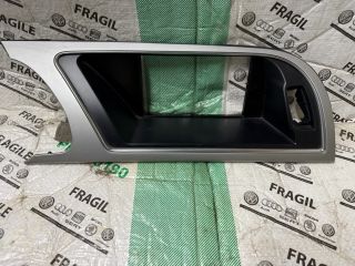 bontott AUDI A5 Multifunkciós Kijelző Keret