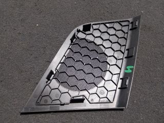 bontott AUDI A5 Műszerfal Bal Hangszóró Burkolat