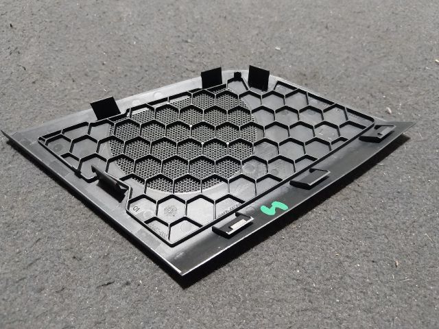 bontott AUDI A5 Műszerfal Bal Hangszóró Burkolat