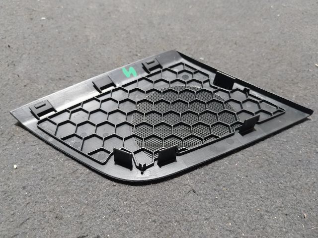 bontott AUDI A5 Műszerfal Bal Hangszóró Burkolat