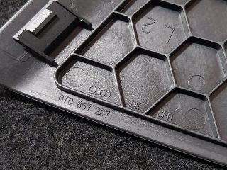 bontott AUDI A5 Műszerfal Bal Hangszóró Burkolat