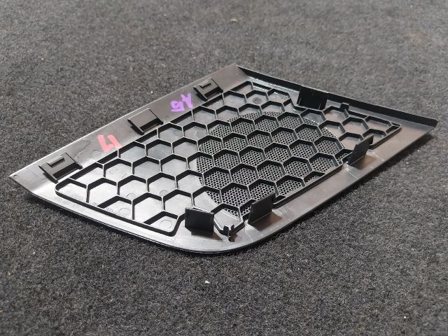 bontott AUDI A5 Műszerfal Bal Hangszóró Burkolat