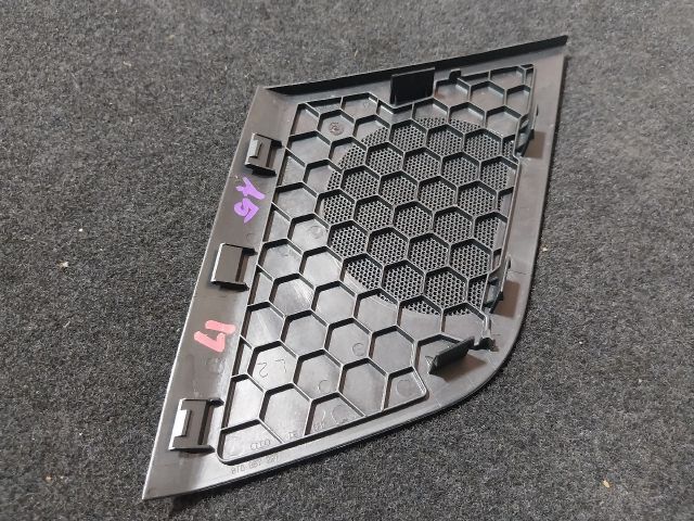 bontott AUDI A5 Műszerfal Bal Hangszóró Burkolat