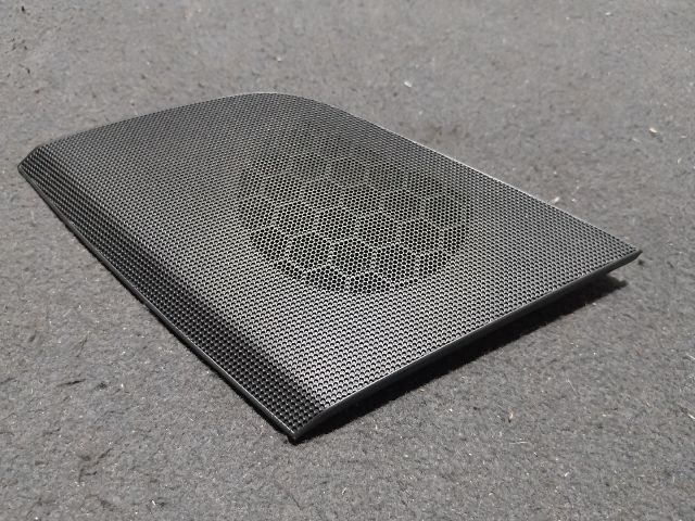 bontott AUDI A5 Műszerfal Bal Hangszóró Burkolat