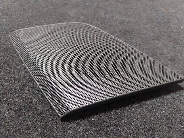 bontott AUDI A5 Műszerfal Bal Hangszóró Burkolat