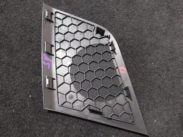 bontott AUDI A5 Műszerfal Jobb Hangszóró Burkolat