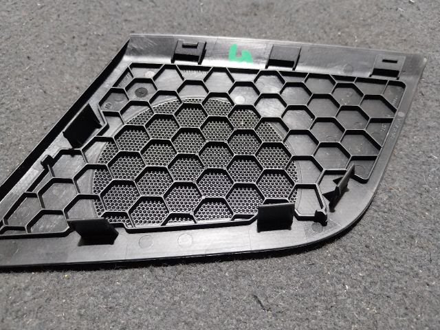 bontott AUDI A5 Műszerfal Jobb Hangszóró Burkolat