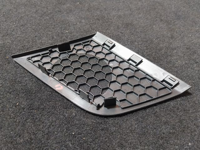 bontott AUDI A5 Műszerfal Jobb Hangszóró Burkolat