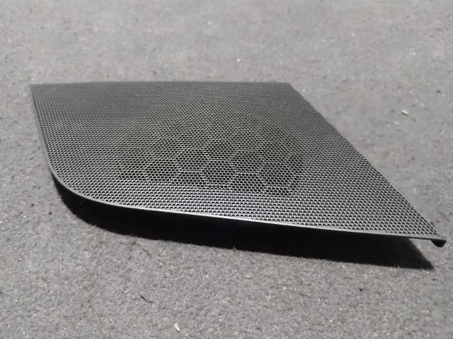 bontott AUDI A5 Műszerfal Jobb Hangszóró Burkolat