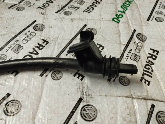 bontott AUDI A5 Nívópálca Hüvely