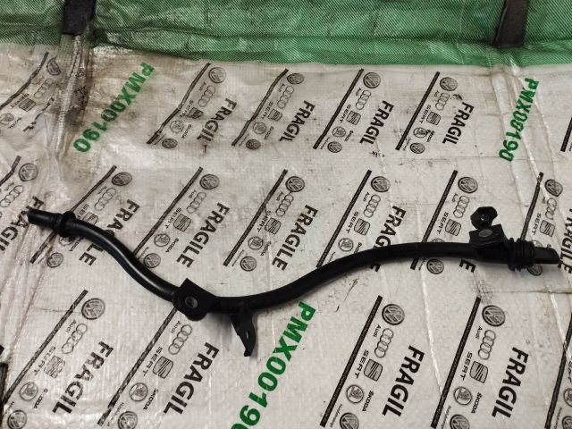 bontott AUDI A5 Nívópálca Hüvely