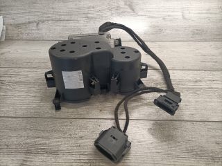 bontott AUDI A5 Pohártartó