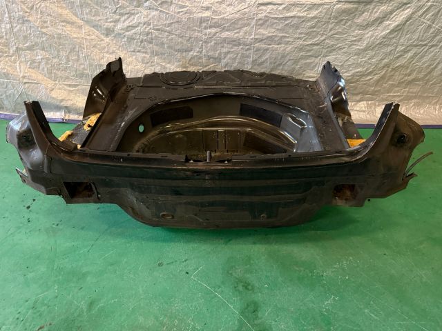 bontott AUDI A5 Pótkerék Tartó Fenéklemez