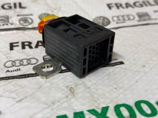 bontott AUDI A5 Pozitív Kábel Elosztó