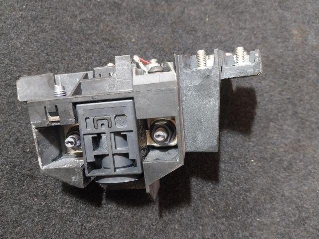 bontott AUDI A5 Pozitív Kábel Elosztó