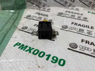 bontott AUDI A5 Pozitív Kábel Elosztó