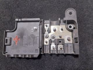 bontott AUDI A5 Pozitív Kábel Elosztó