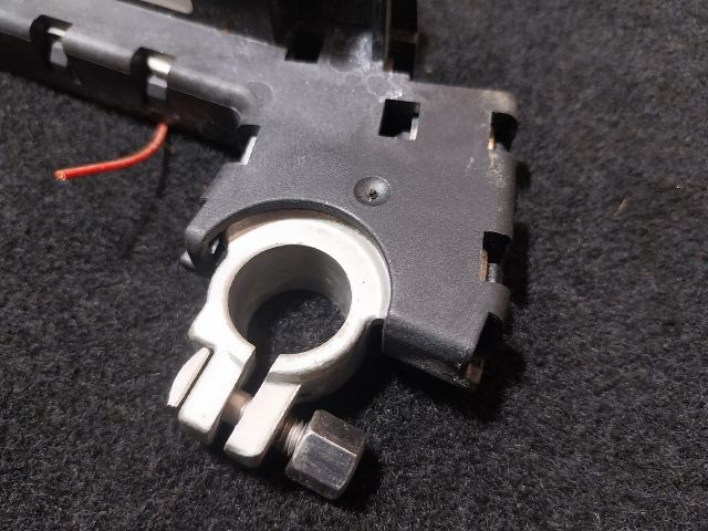 bontott AUDI A5 Pozitív Kábel Elosztó