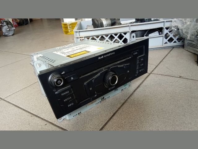 bontott AUDI A5 Rádió / CD