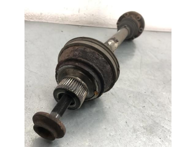 bontott AUDI A5 Jobb hátsó Féltengely