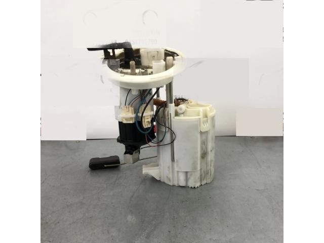 bontott AUDI A5 Üzemanyag Szivattyú