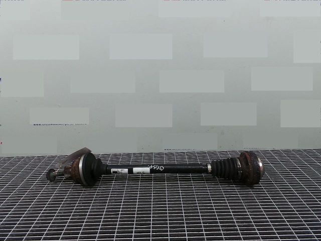 bontott AUDI A5 Bal hátsó Féltengely