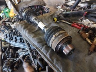 bontott AUDI A5 Bal Féltengely